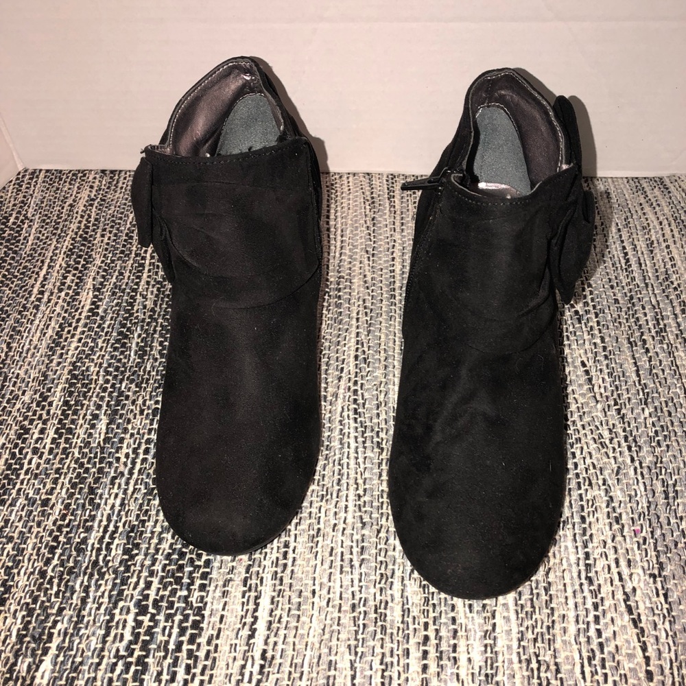 Black booties with bow on side